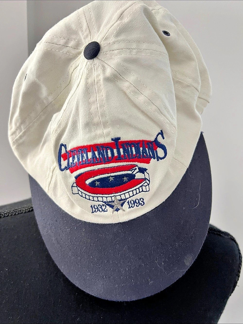 Collectors Cleveland Indians 1932-1993 Vintage Baseball Cap White & Navy
